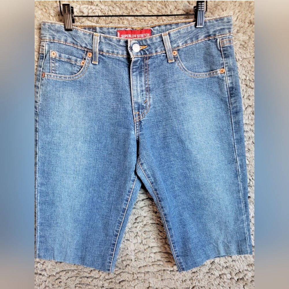 Levi's 518 Juniors 11 Bermuda Length Jeans Perfect For Hot 🔥 Days